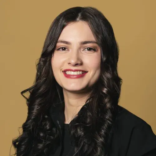 Dez, the lab manager at Daia Orthodontics & TMJ Orthopedics